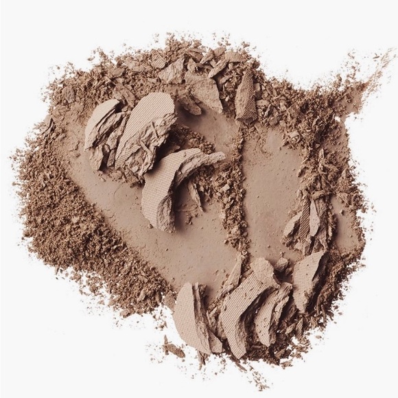 Smashbox, Laura Mercier, MAC Cosmetics makeup bundle - Picture 4 of 10